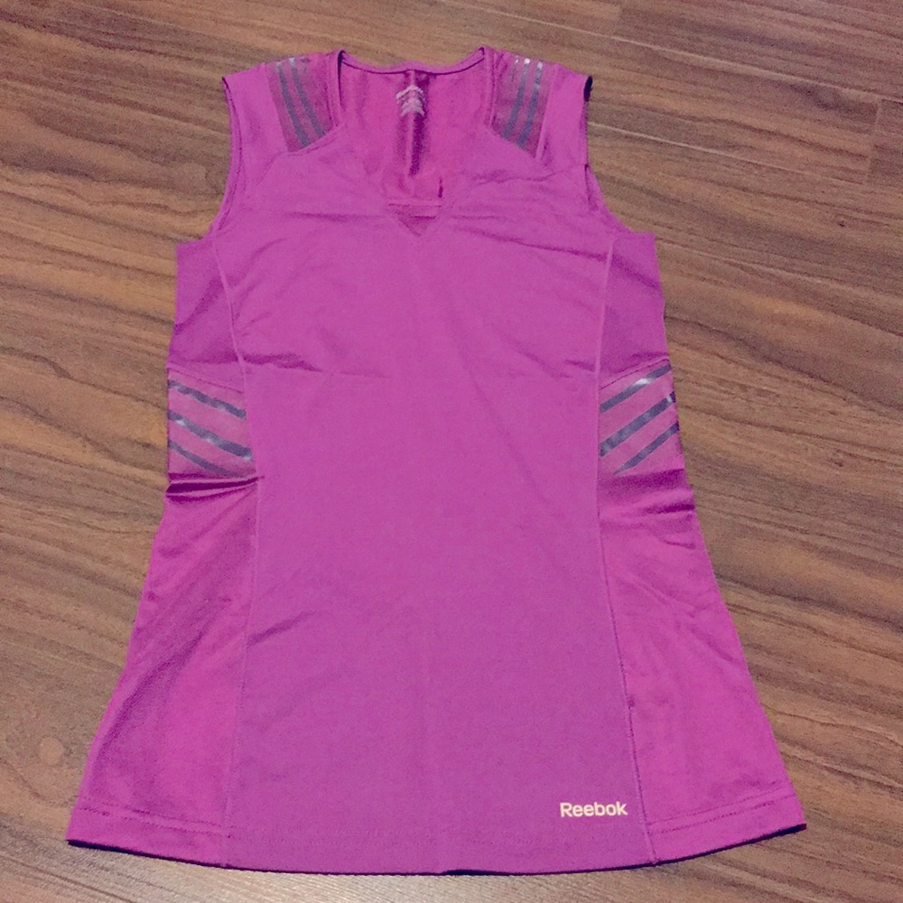 (3/$35) Like-new Reebok EasyTone compression top